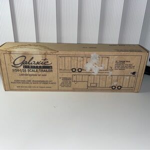 Galaxie Limited 1/24-1/25 Scale 24' Tandem Axle Tag-Along Enclosed Trailer Model
